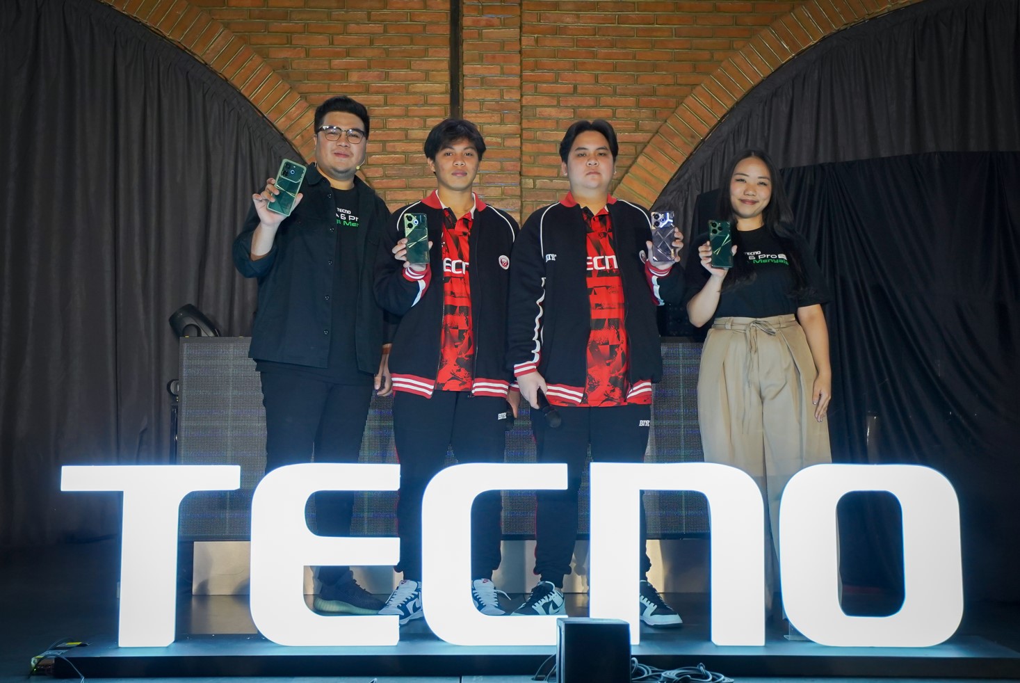 Tecno Resmi Meluncurkan POVA 6 Pro 5G ke Indonesia! 1 Tecno Resmi Meluncurkan POVA 6 Pro 5G ke Indonesia!