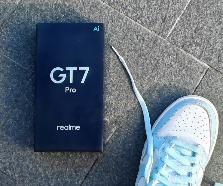 Realme GT 7 Pro Siap Diluncurkan Bulan Ini! Bakal Gunakan Chipset Snapdragon Elite dan Kamera Periskop Realme GT 7 Pro Siap Diluncurkan Bulan Ini! Bakal Gunakan Chipset Snapdragon Elite dan Kamera Periskop