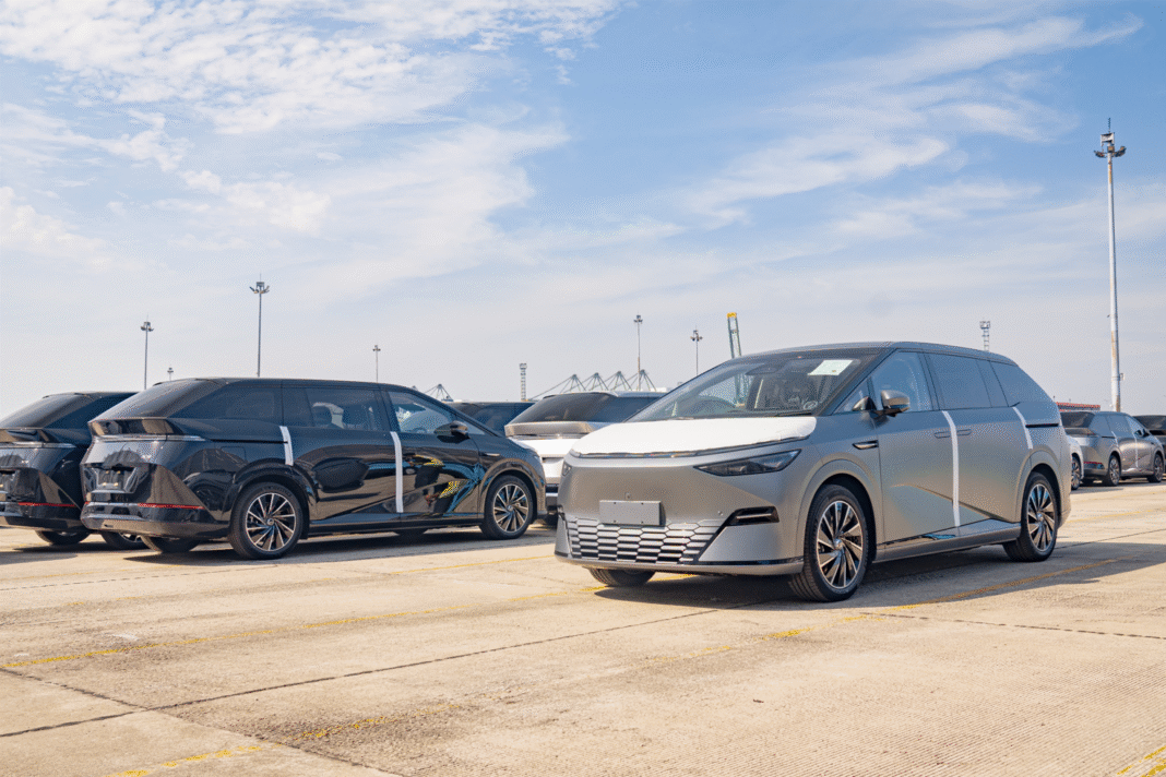 XPENG X9 dan G6 XPENG X9 dan G6